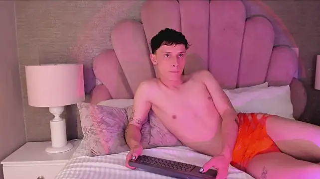צ'אט XXX בשידור חי של LephyStar