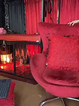 MistressAndre's Live XXX Chat