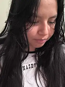 Hinae_'s Live XXX Chat