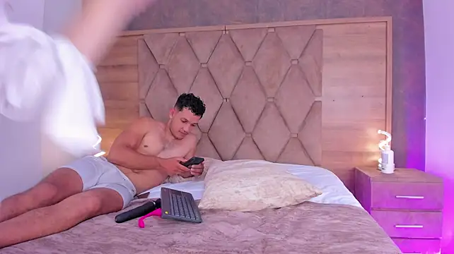 Živý XXX chat EimyAndMaxi