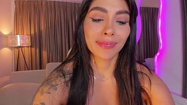 Sarah_Stone_ élő XXX-chatje