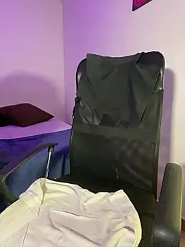 oreuk_dv – Naživo XXX chat