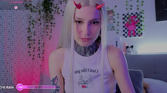 LilithPoison élő XXX-chatje