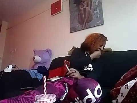 Živý XXX chat hoely_grail01