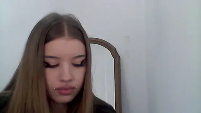 Chat XXX en directo de MollyHotTeen
