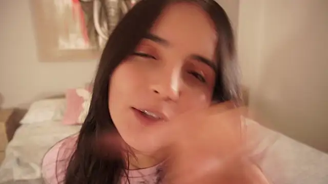 Raychell_Black élő XXX-chatje
