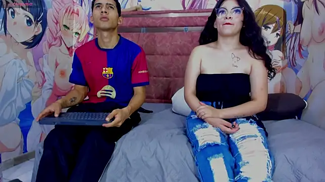 Chat XXX en directo de Power_of_three_