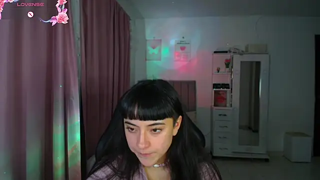 violetta_blackk's Live XXX Chat