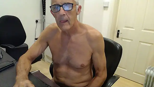 nakedcarpenteruk: вебкам-шоу