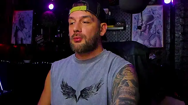 LexHardy – Naživo XXX chat