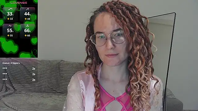 AgnesGraham élő XXX-chatje