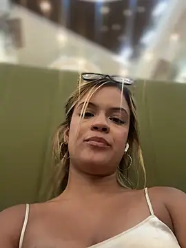 Alisha-Bond 라이브 XXX 채팅