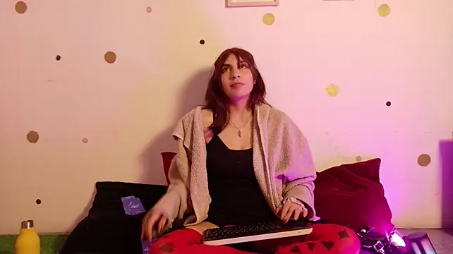 Ashlyvaldes élő XXX-chatje