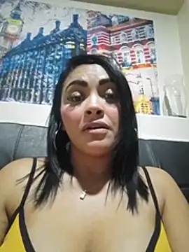 EstrellaSmmith élő XXX-chatje