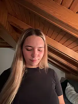 Naomi-Klein Live XXX-Chat