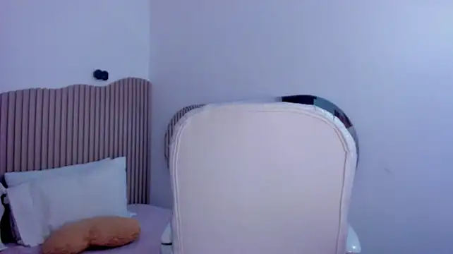 Iris8__n Live XXX chat