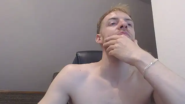 Milkyman7 élő XXX-chatje