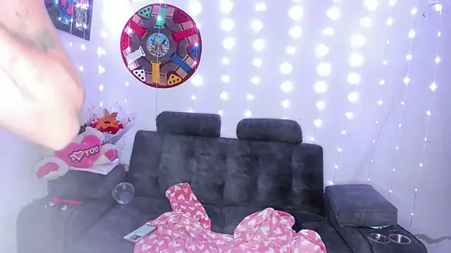 Dana_Jeins élő XXX-chatje