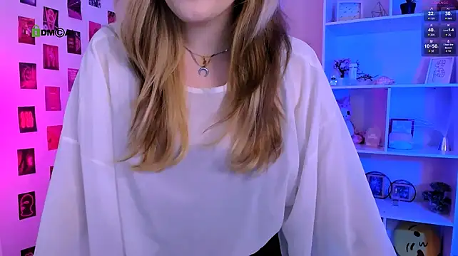 luna_berryy élő XXX-chatje