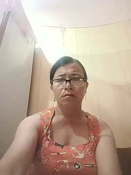 Chilly-wetn Live XXX chat