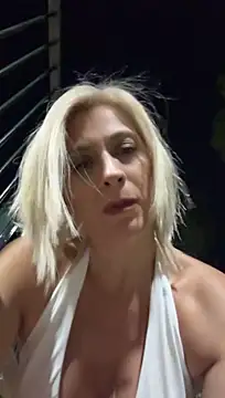 Živý XXX chat HOTLadyluna
