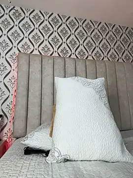 Chiara_Bond élő XXX-chatje