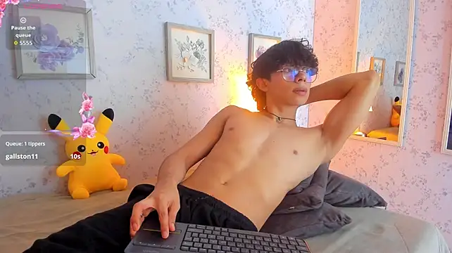 liam_twiink élő XXX-chatje