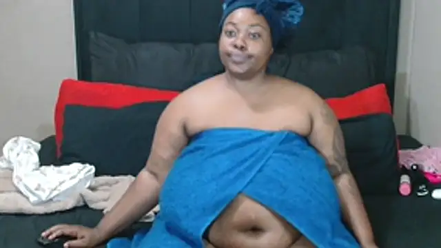 Lusty_N_Busty élő XXX-chatje