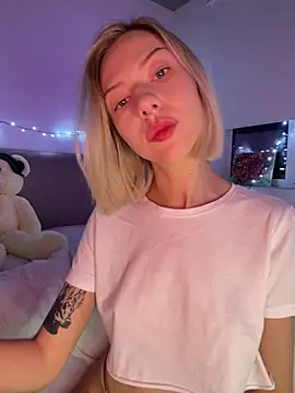 _urbestie_n Live XXX chat