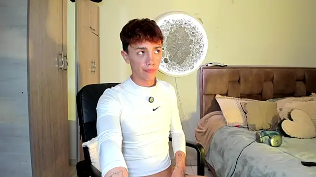 Chat XXX Live Timothy_ros