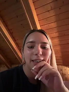 Naomi-Klein Webcam-Show