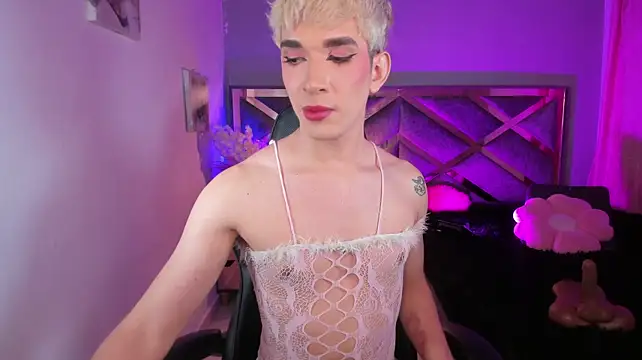 Cherry_zayden_n Webbikameraesitys