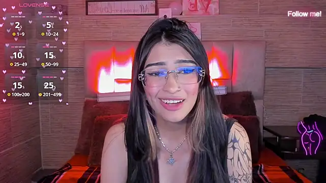 Czat XXX na żywo – mia_devine_