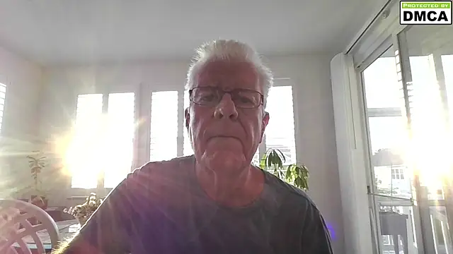 NeoOnSC XXX чат на живо