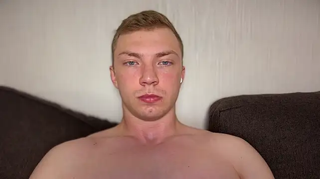 Živý XXX chat iron__chap