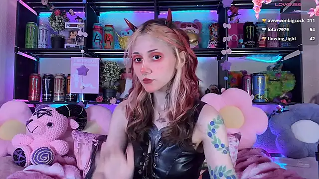 _Devill_Baby élő XXX-chatje