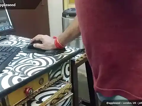 manustripjob élő XXX-chatje