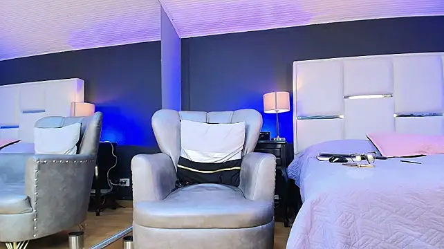 Samantha_Milf__ élő XXX-chatje