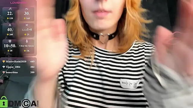 Little_Chips' Live XXX Chat