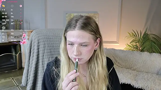 Jes_Solar élő XXX-chatje