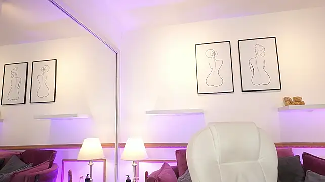 צ'אט XXX בשידור חי של BrianaLane