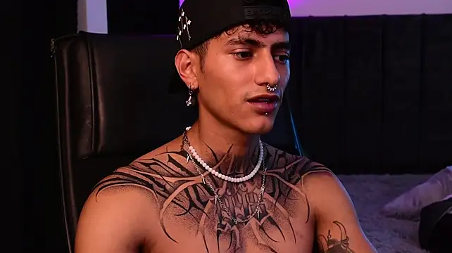 DemonKush-- live XXX chat
