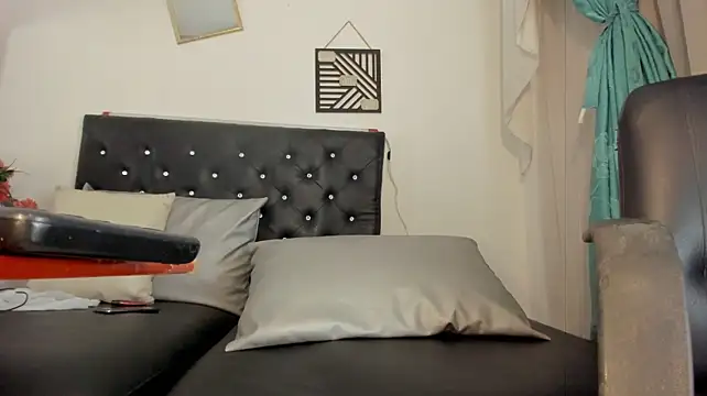 Sweett-Marian Live XXX chat