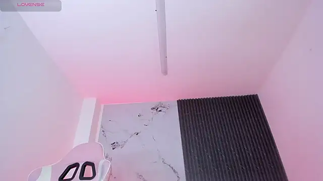 Chloemuaak 现场XXX聊天