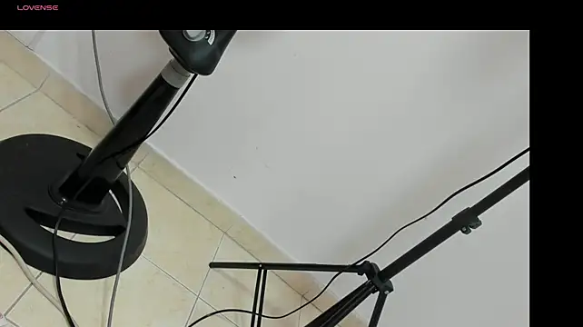 lily_rose1's Live XXX Chat