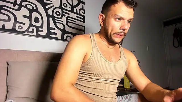 Simon_Brown Adlı Modelin Canlı XXX Sohbeti