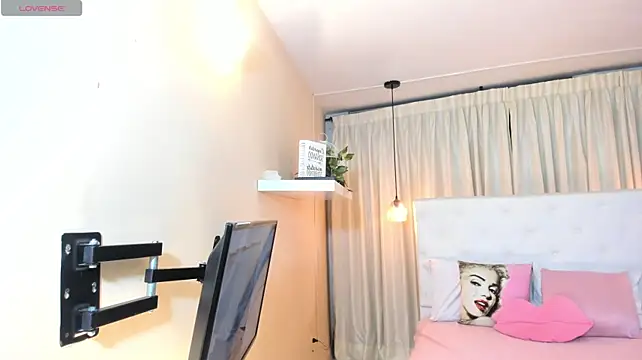 Samantha_Lenox élő XXX-chatje