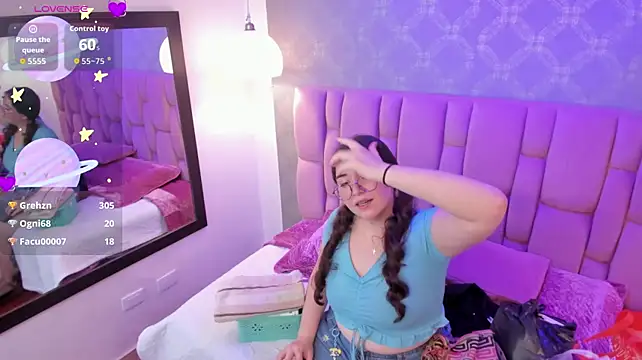 Chatroom XXX en direct de Lily-Moon_