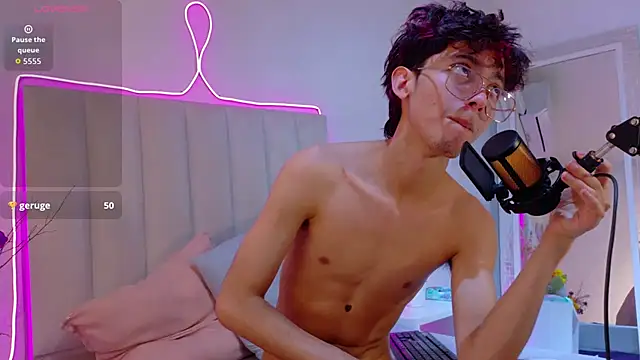 Twink_Sebas7 élő XXX-chatje