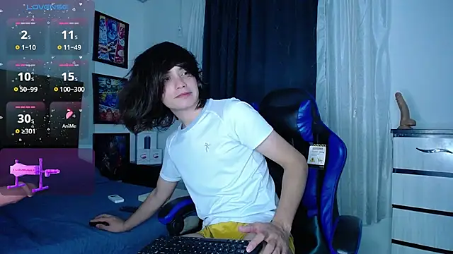 andyboy- live XXX chat